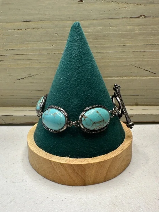 Lucky Brand Turquoise Color Blue Stone Link Toggle Clasp Bracelet - Picture 2 of 9